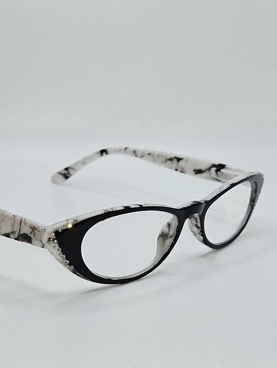 Eartha - Picture 3 of 4